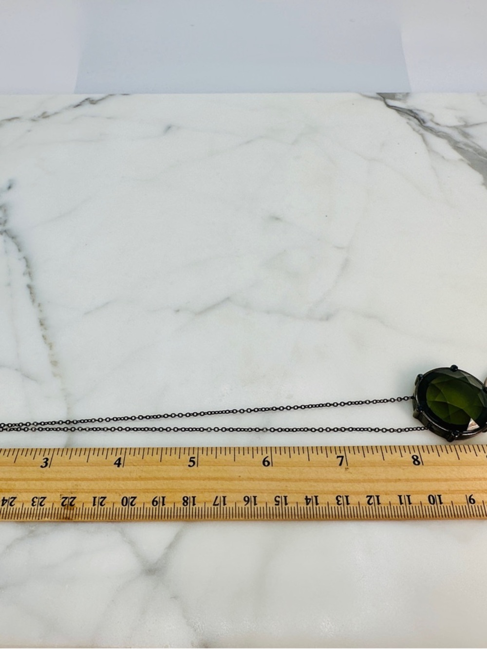 Round Faceted Olive Green Pendant Necklace Liz & Co Gunmetal Chain Signed Bold - Picture 5 of 10